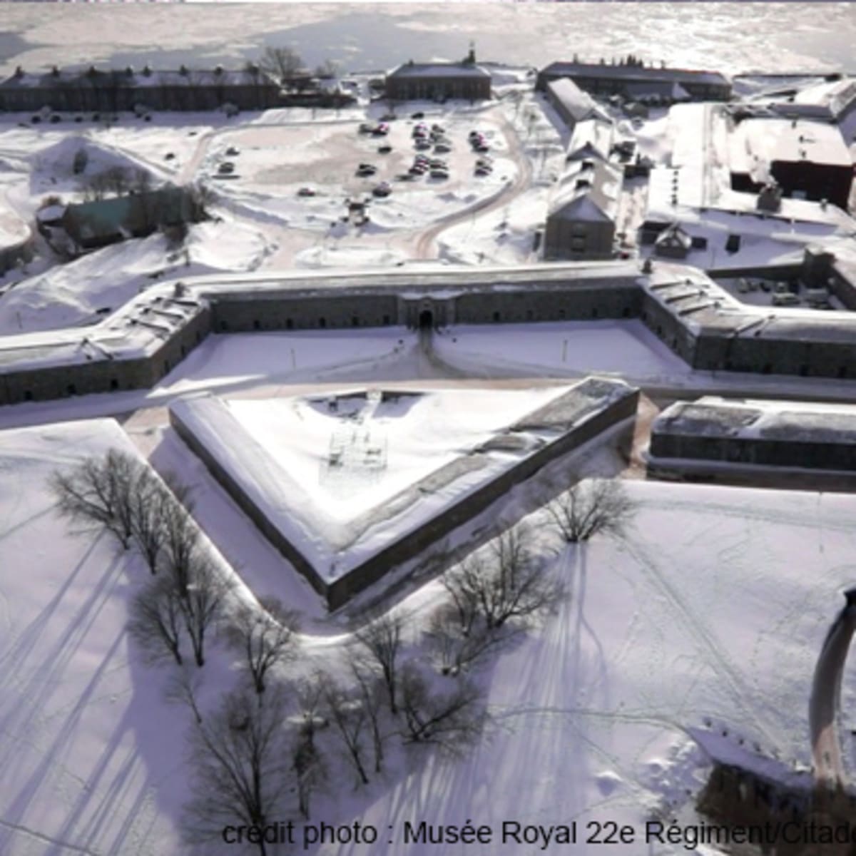 citadelle_de_quebec___musee_du_royal_22e_regiment_1_h