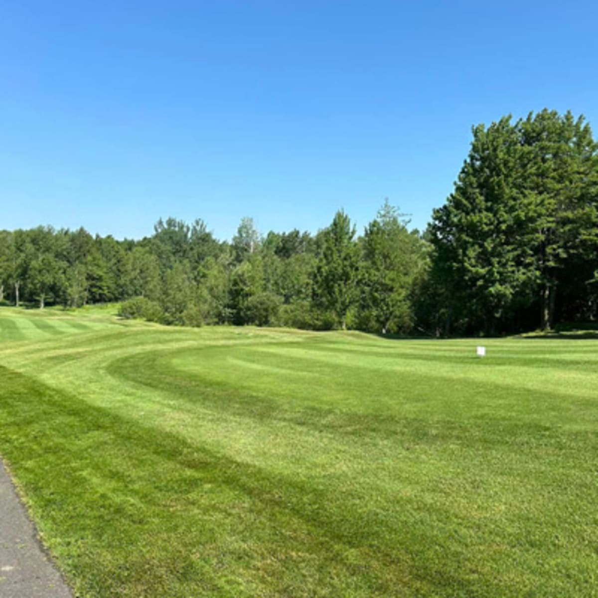 club_de_golf_le_rocher_de_roxton_pond_1