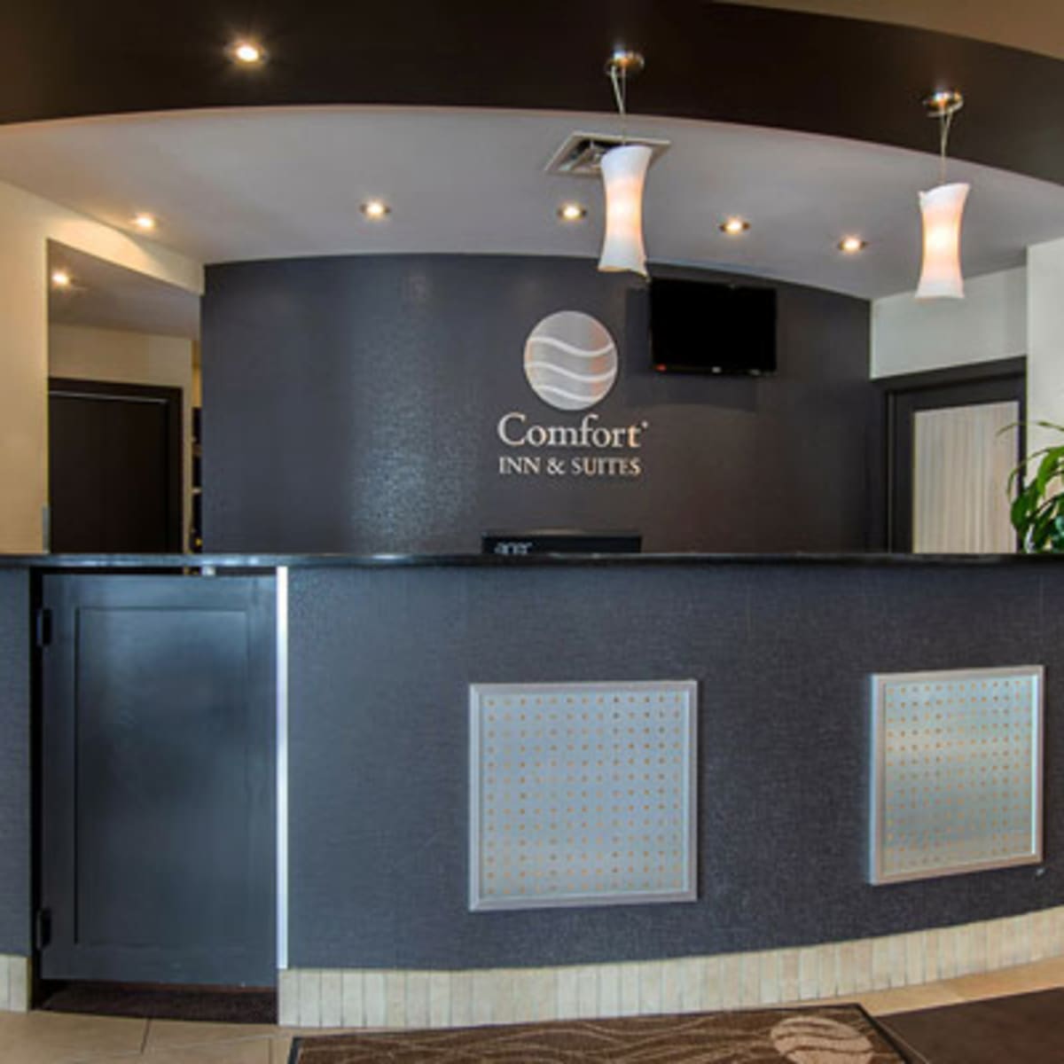 comfort_inn__suites_st_jerome_2
