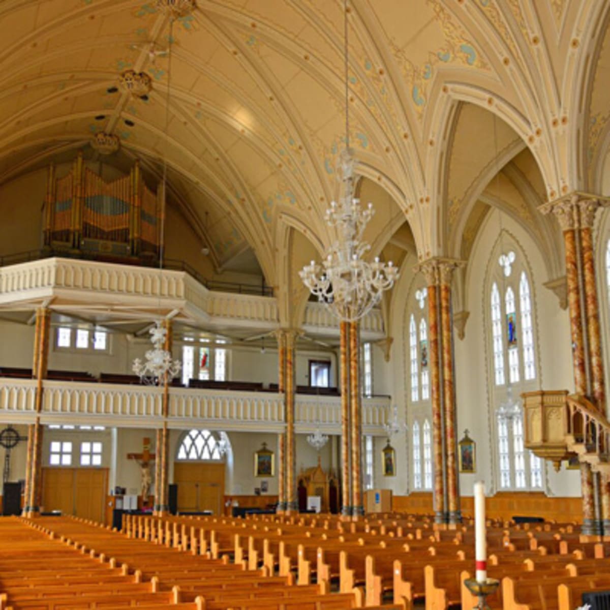 eglise_sainte_anne_de_la_perade_1