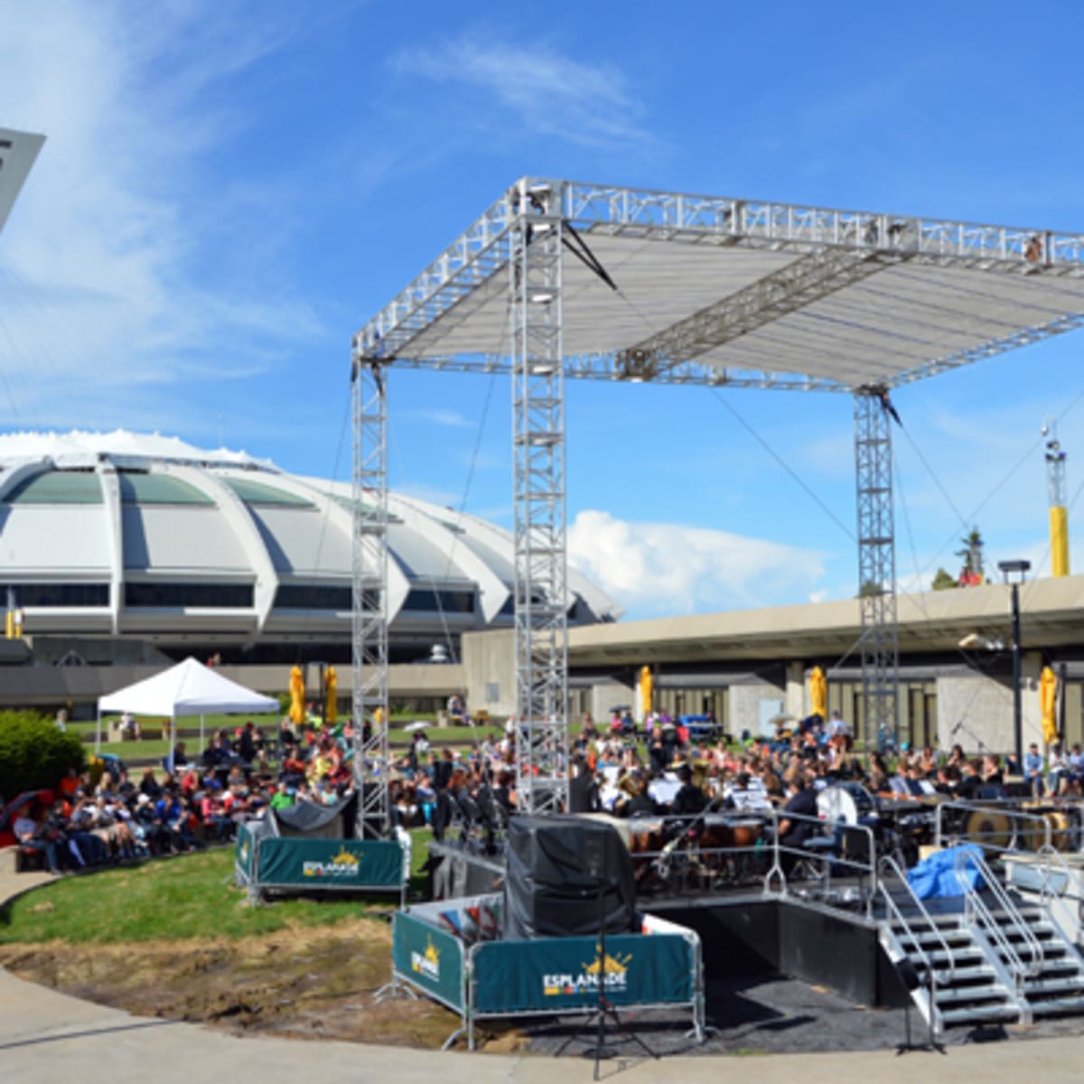 esplanade_du_parc_olympique_7