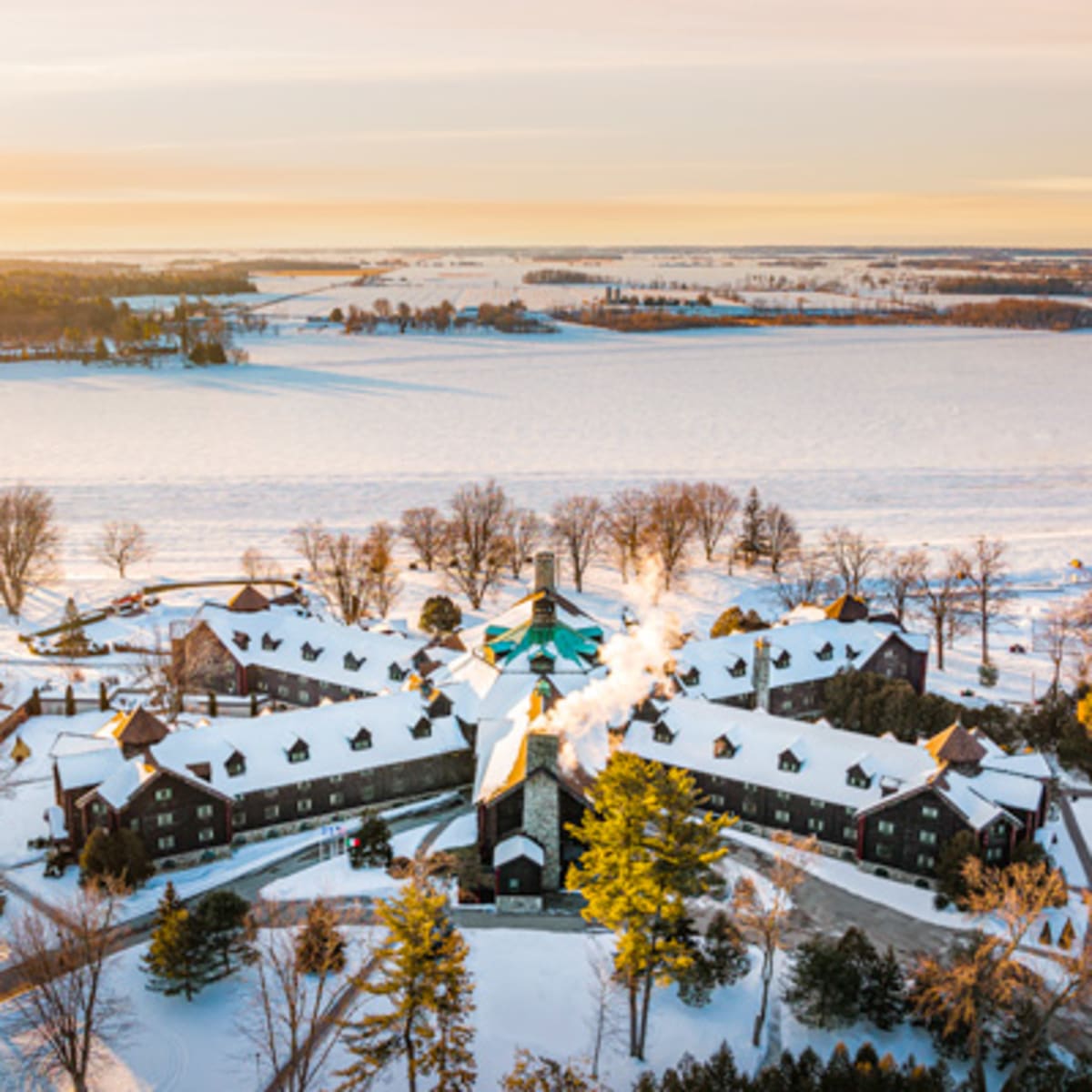 fairmont_le_chateau_montebello_1_h