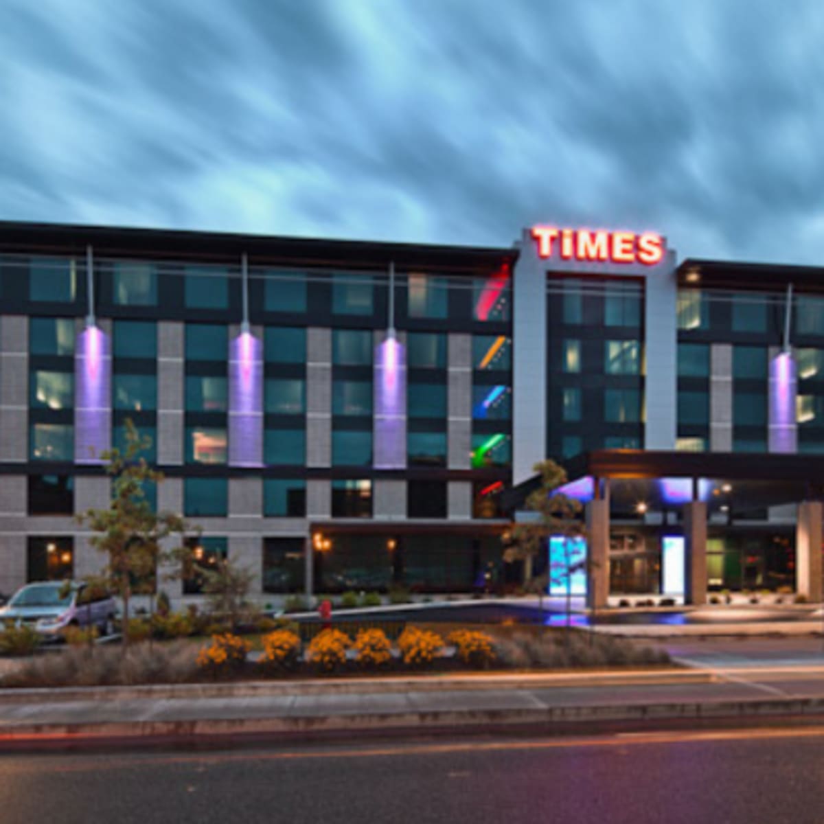 grand_times_hotel___sherbrooke_1