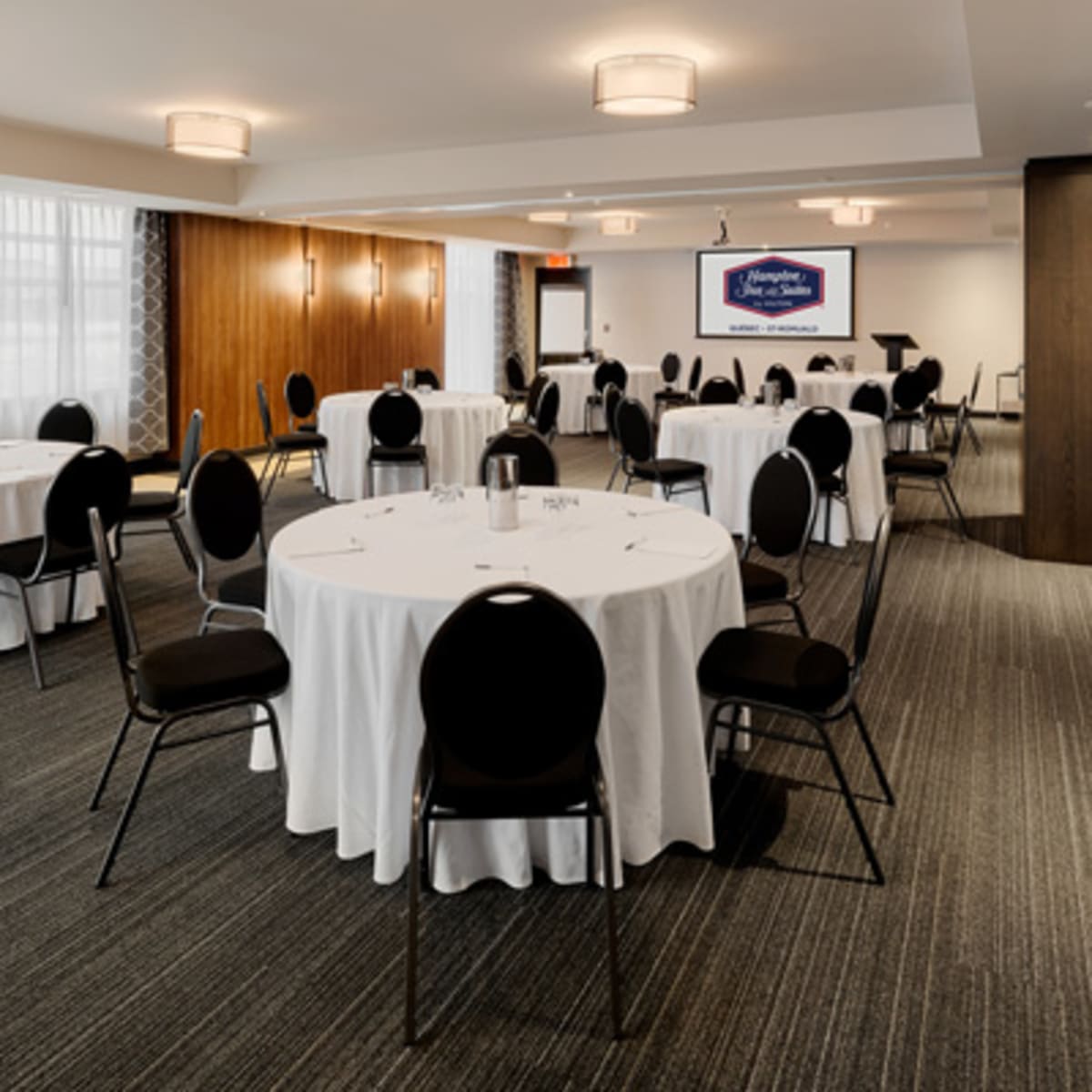 hampton_inn__suites_by_hilton_quebec_citysaint_romuald_10