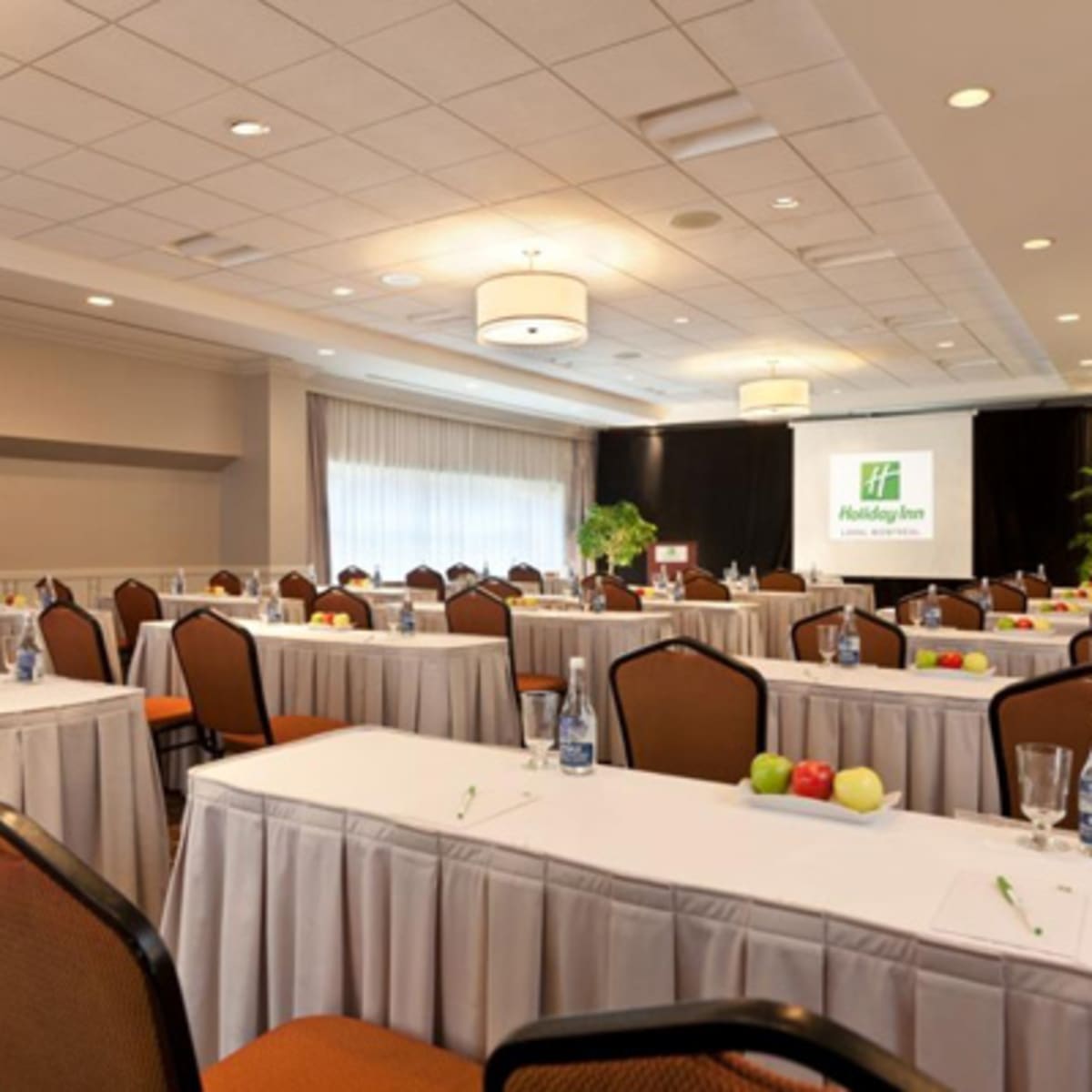 holiday_inn_laval_montreal_12