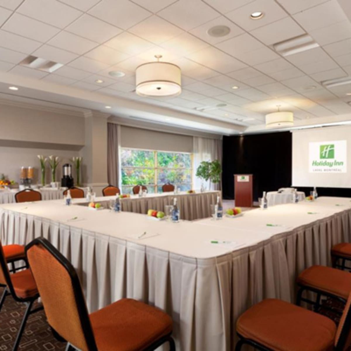 holiday_inn_laval_montreal_13