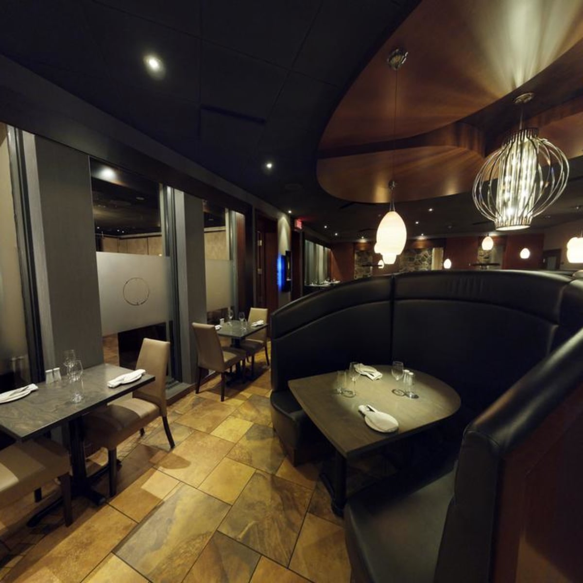 hotel_et_suites_le_dauphin_10