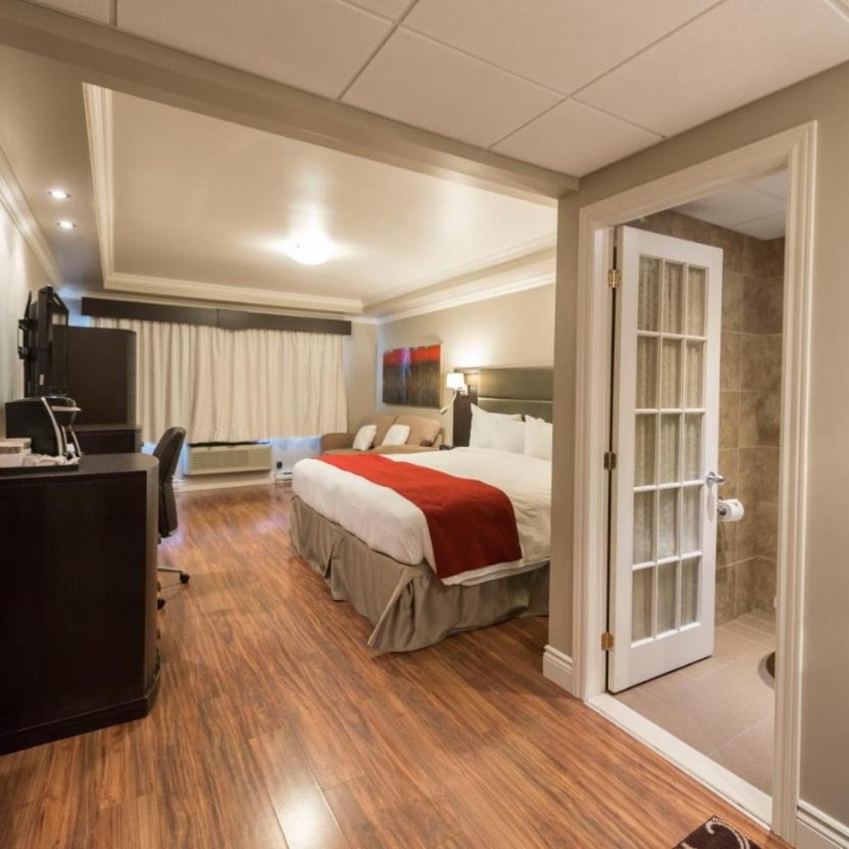 hotel_et_suites_le_dauphin_3