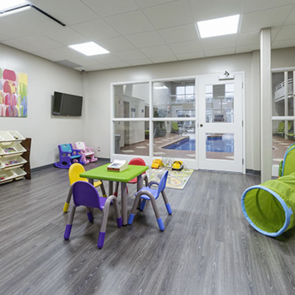 hotel_et_suites_le_dauphin_6
