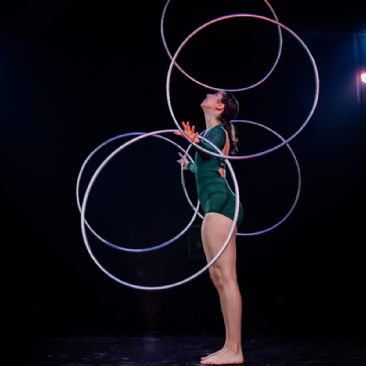 le_monastere___cabaret_de_cirque_4