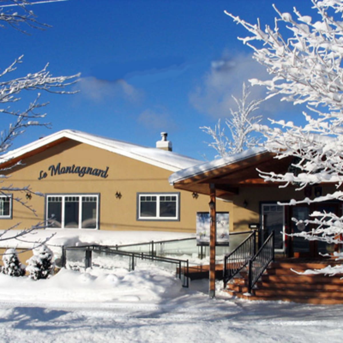 le_montagnard_hotel_condos__chalets_3_h
