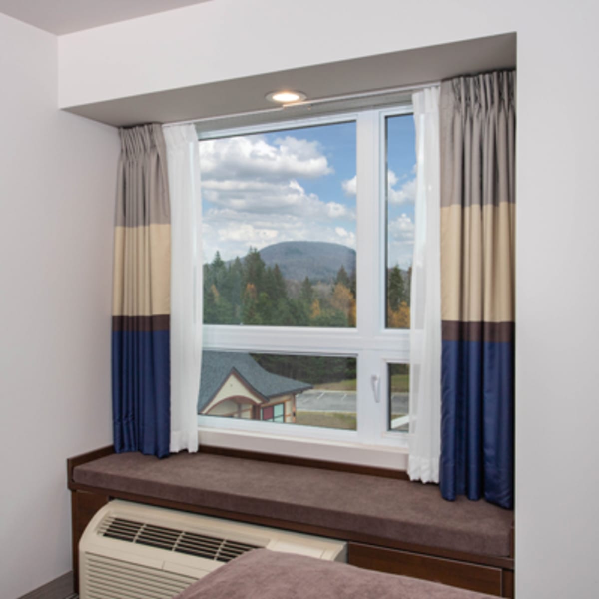 microtel_inn__suites_mont_tremblant_6