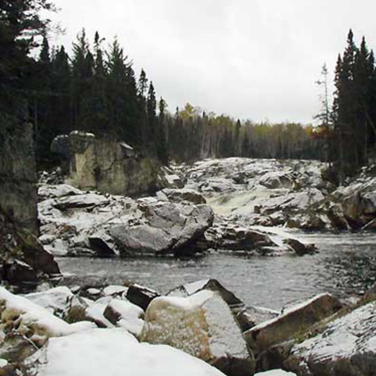parc_de_la_caverne_du_trou_de_la_fee_2_h