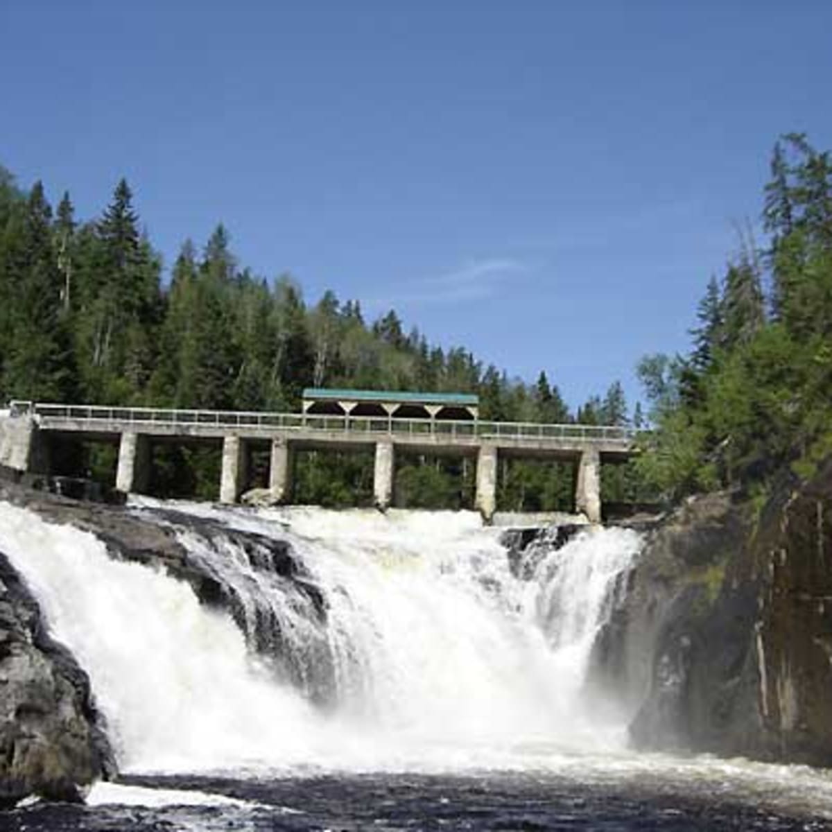 parc_de_la_caverne_du_trou_de_la_fee_3