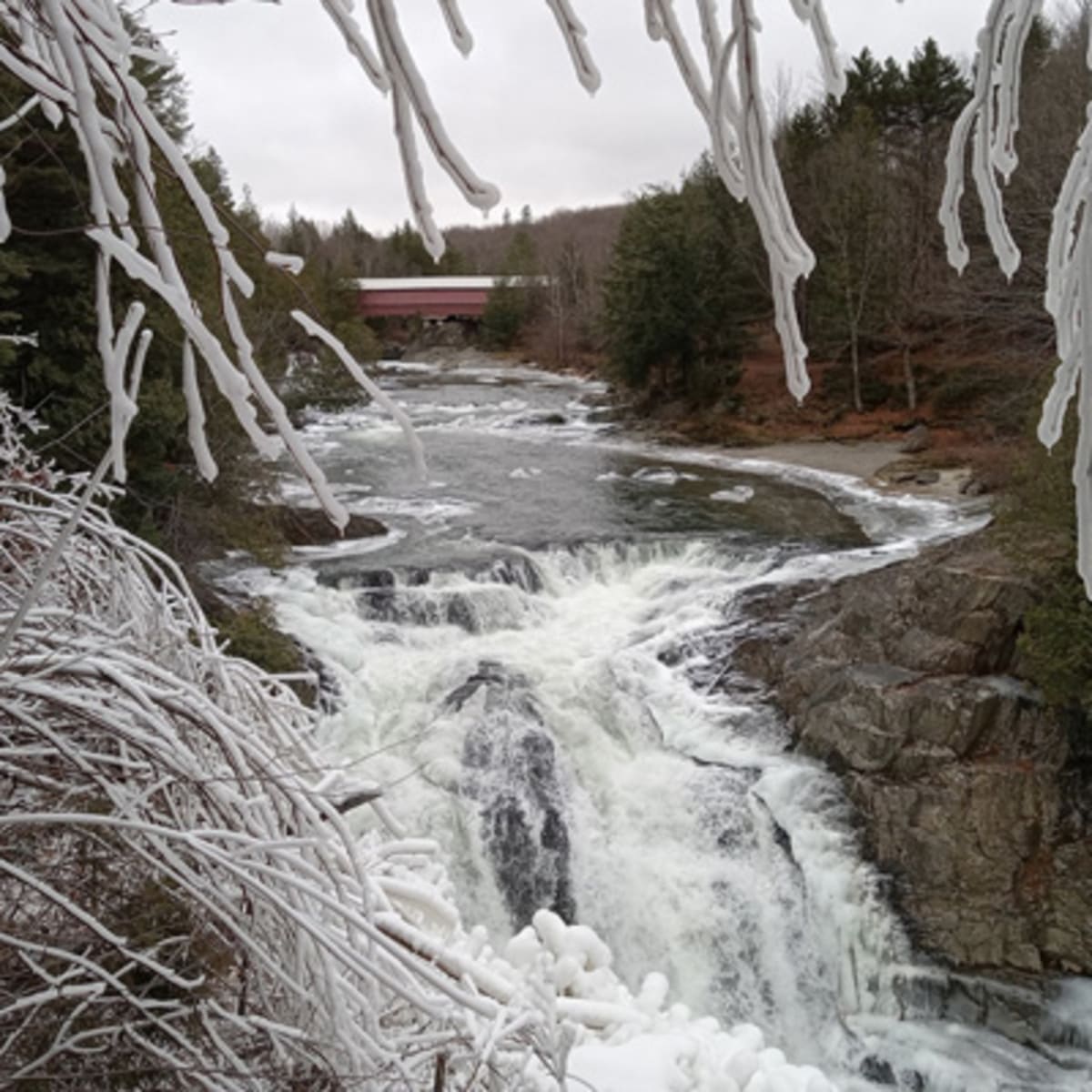 parc_de_la_chute_sainte_agathe_1_h