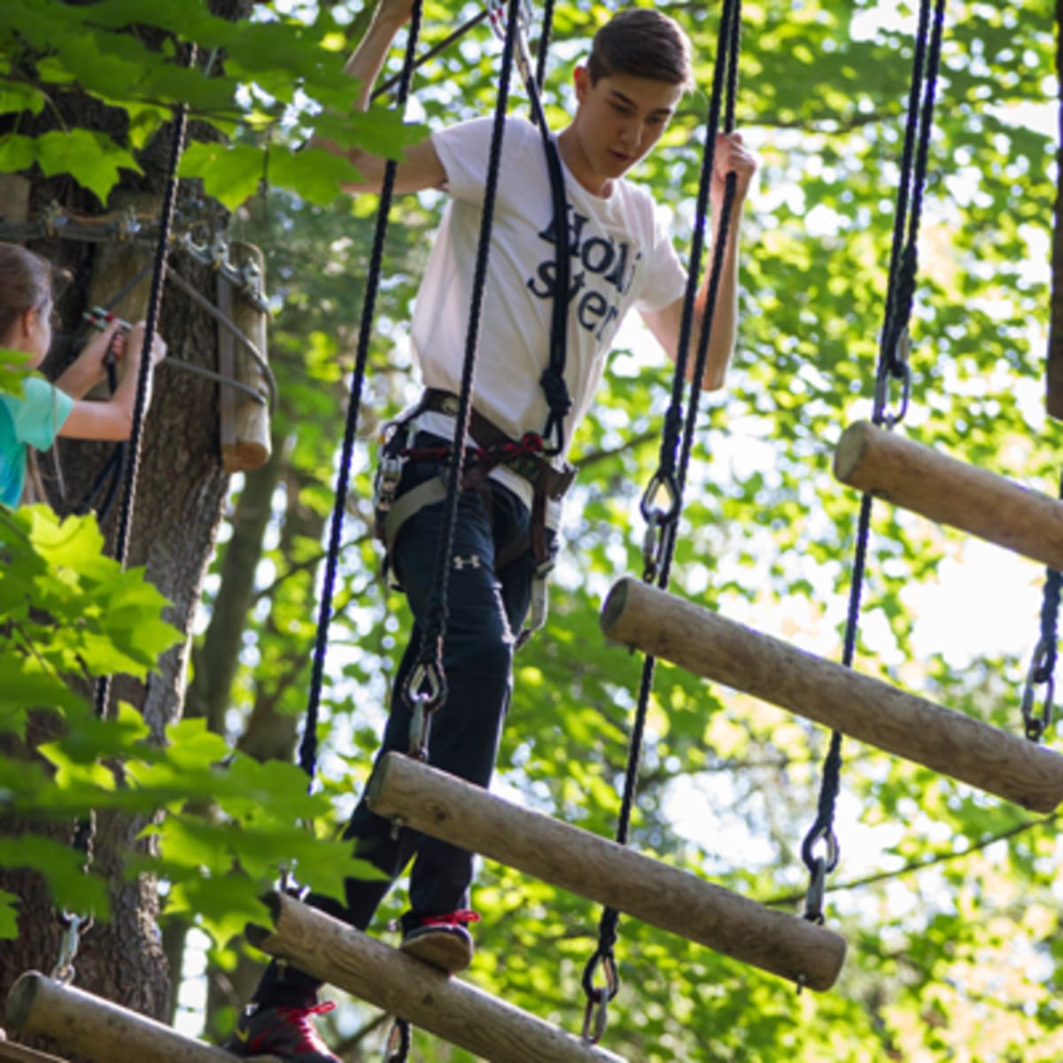parcours_dhebertisme_aerien_du_parc_du_domaine_vert_2