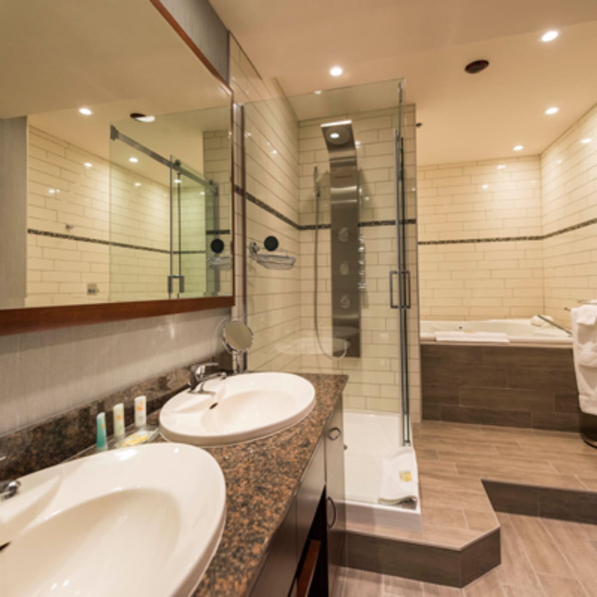 quality_inn__suites_levis_13