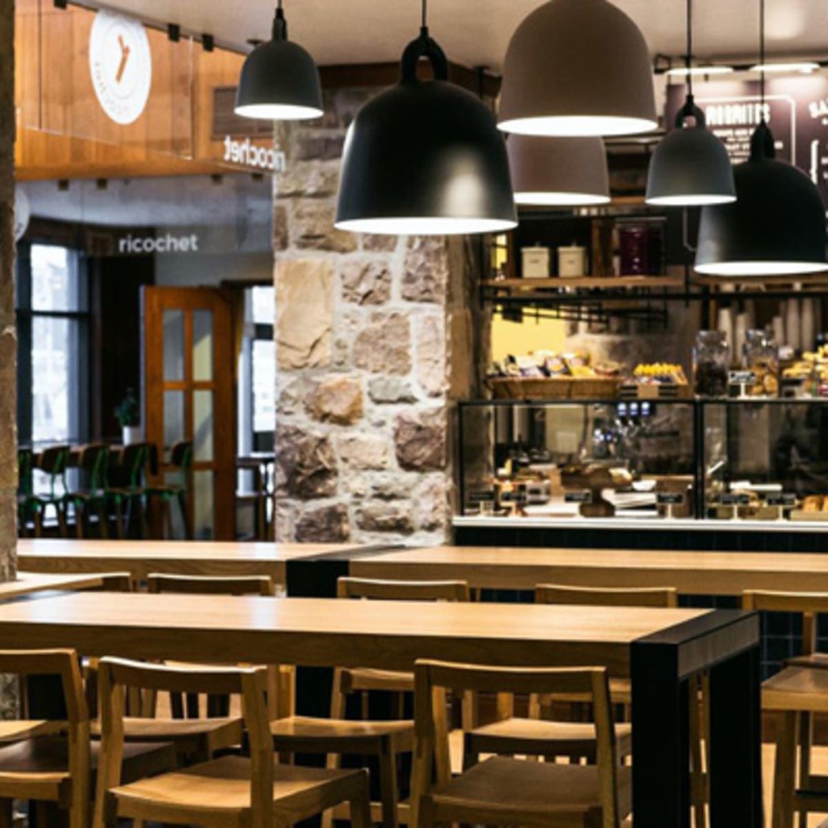 ricochet_cafe__terrasse___fairmont_tremblant_4