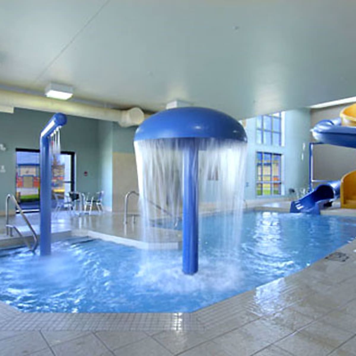 super_8_hotel_lachenaie_12