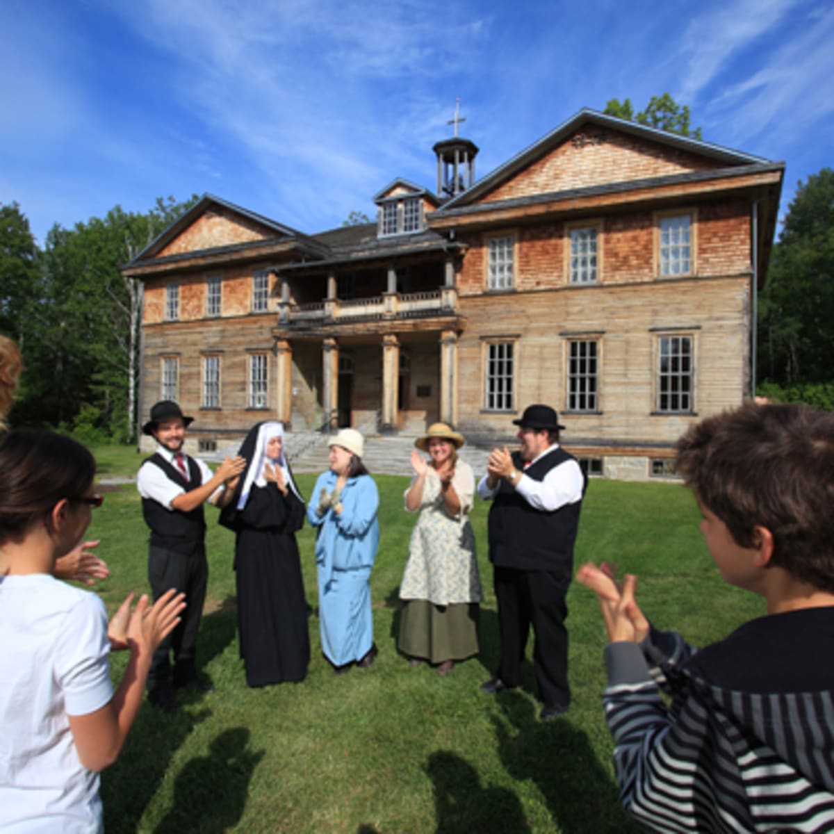 village_historique_de_val_jalbert_hebergement_11