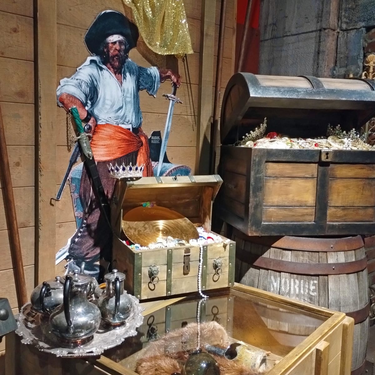 Exposition À l'abordage Pirates ou corsaire au musée Pointe-à-Callière.