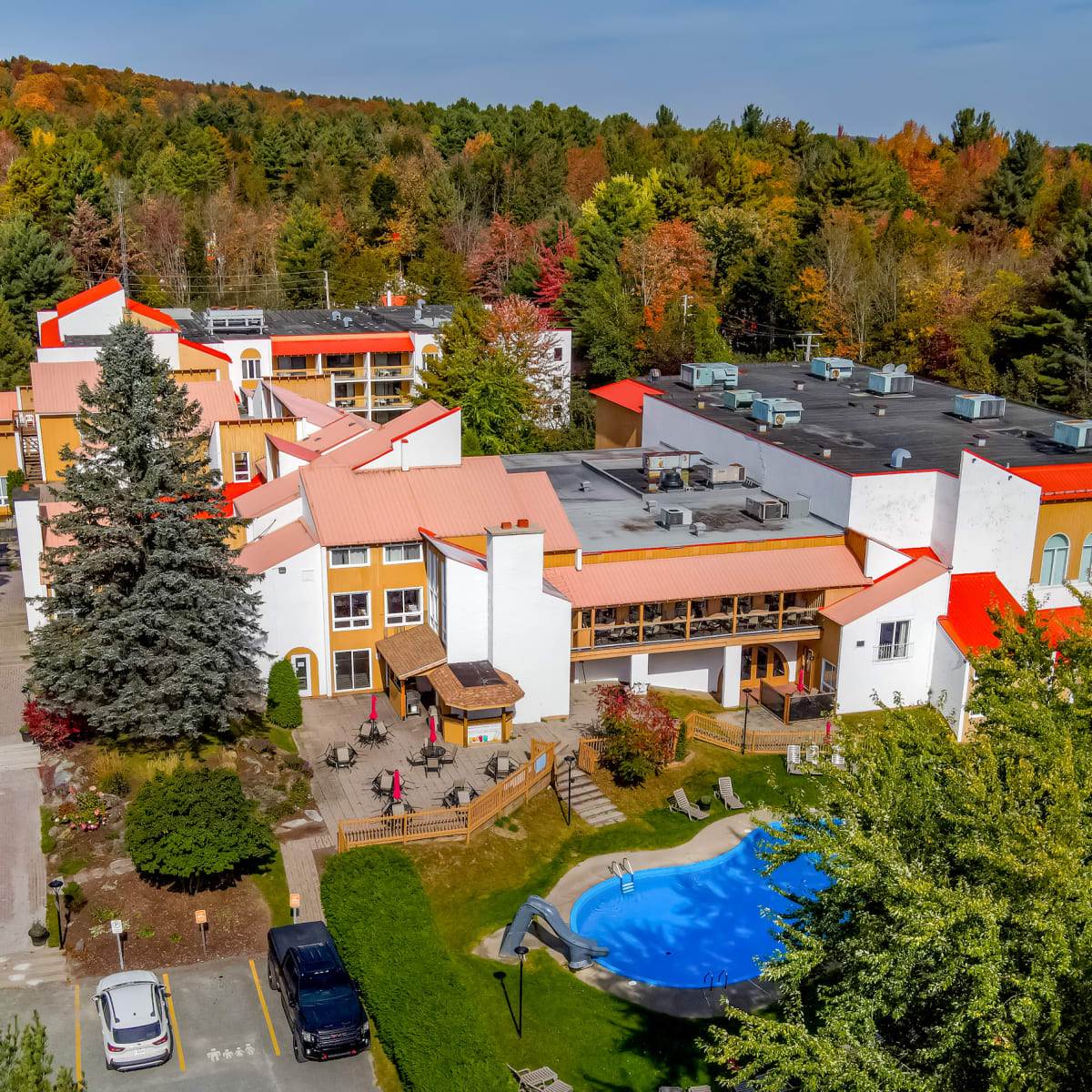 Vue aérienne de l'Hôtel Chéribourg