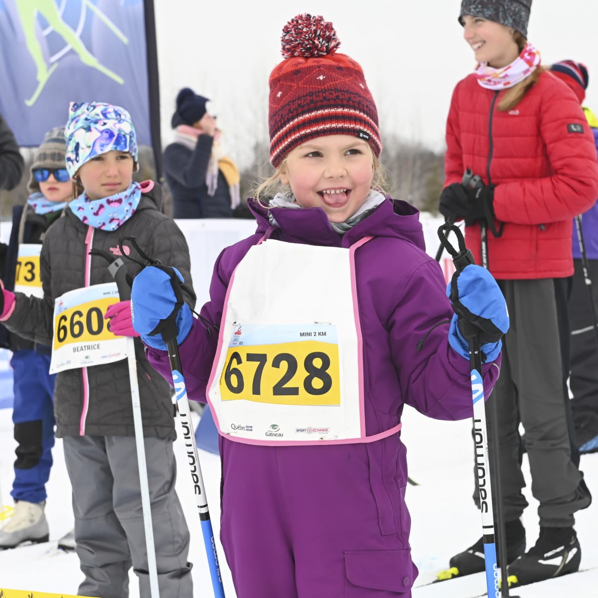 Jeune fille prête à prendre part à la mini-course