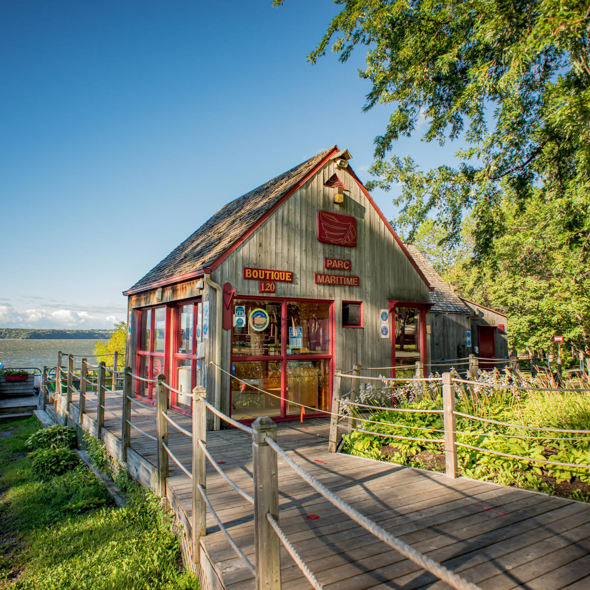 Shop at the maritime park on Île d’Orléans.