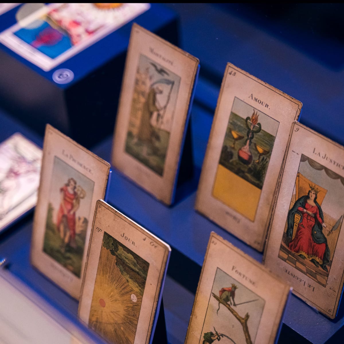 Cartes de tarot exposées au musée Pointe-à-Callière.