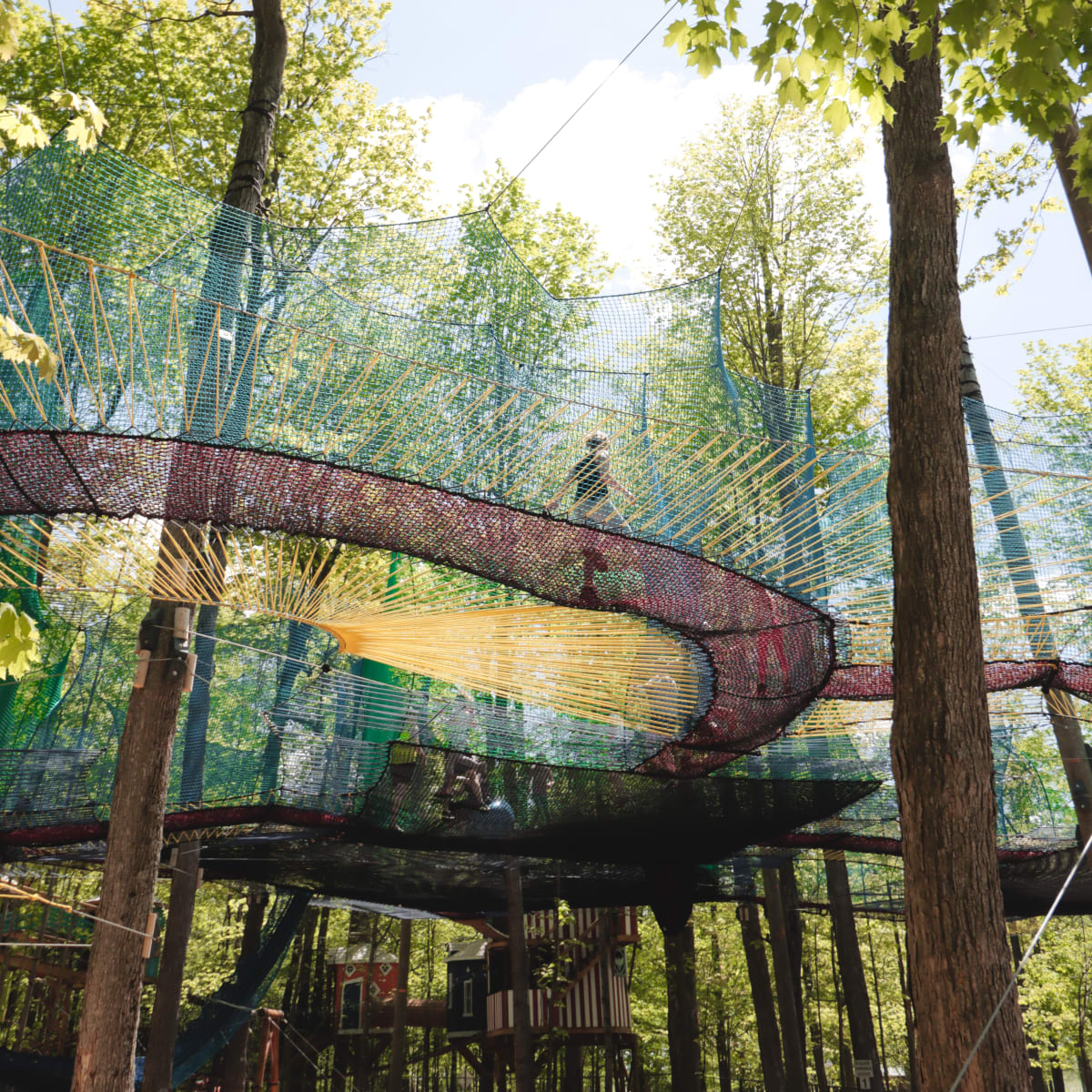 Trampolines géants au Upla à Arbraska.