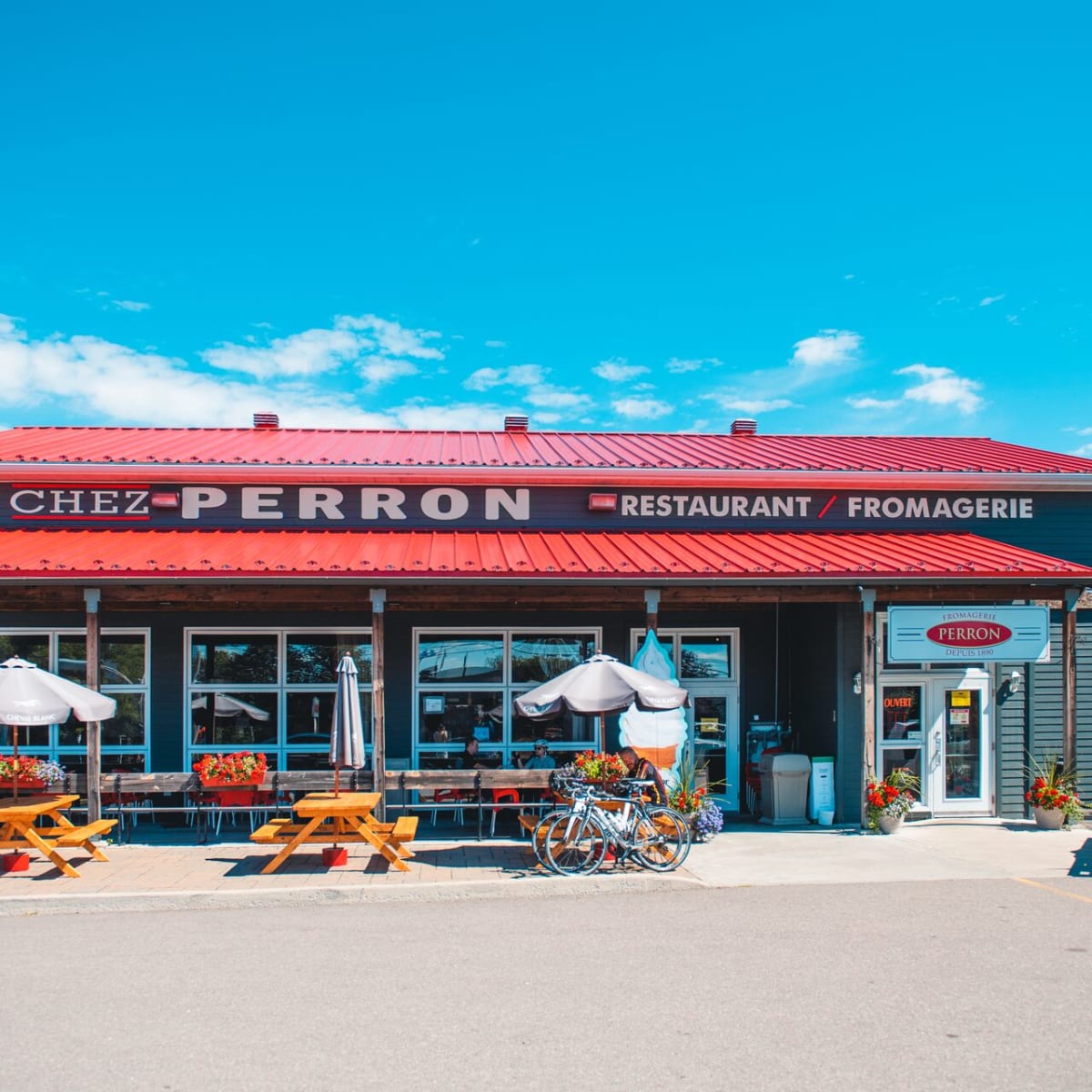 Fromagerie Perron.