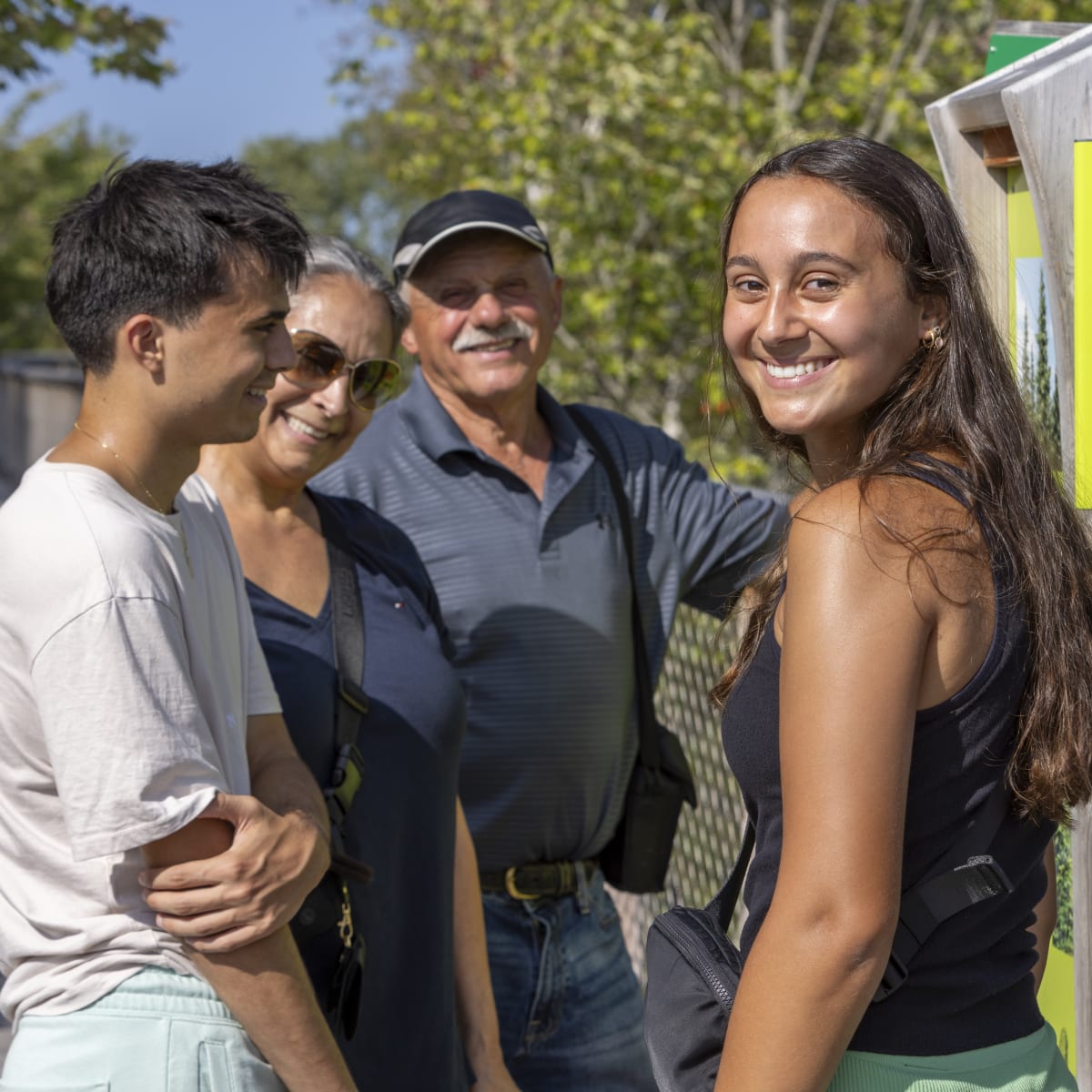 Visiteurs souriants - Sentier des cimes