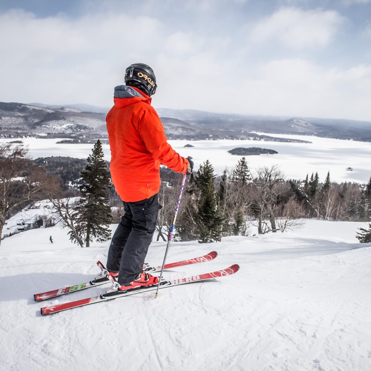 Skieur à Ski La Réserve.