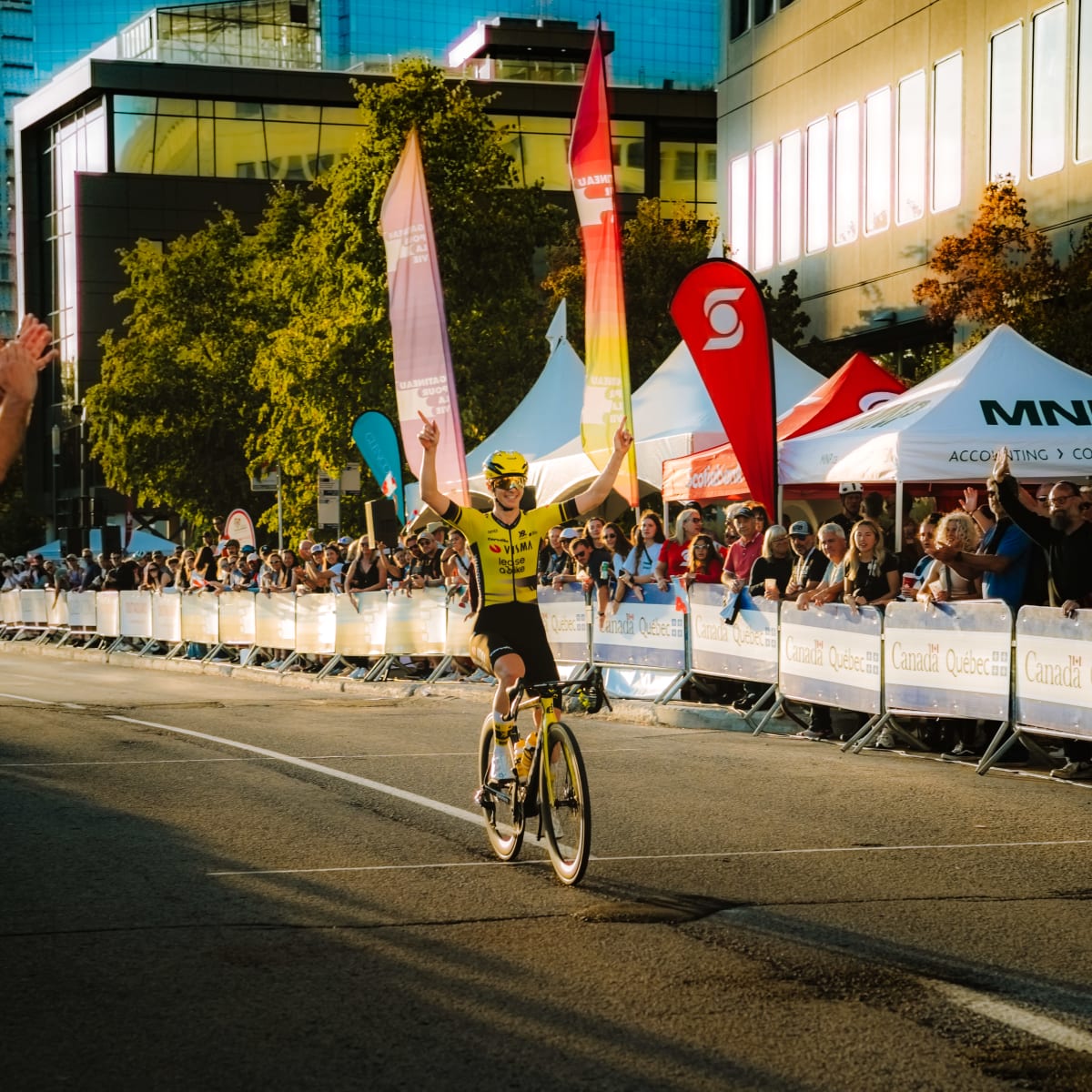 Cycliste au Tour de Gatineau.