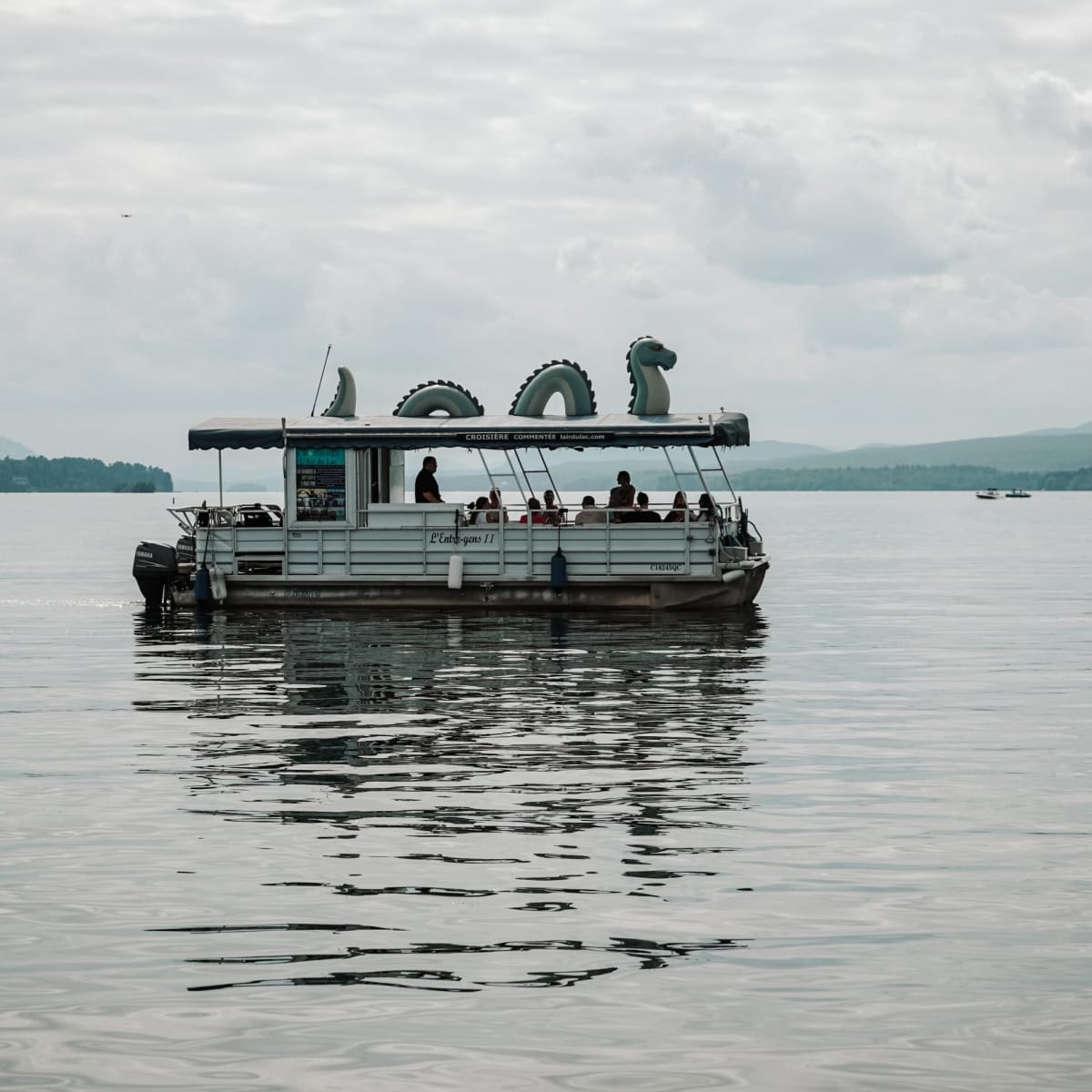Cruise boat from Les croisières l'Air du Lac.