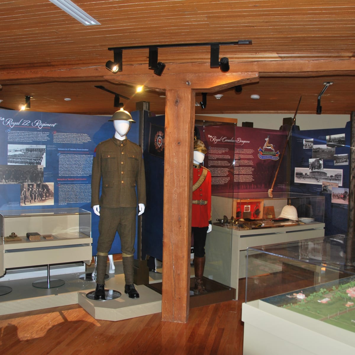 Exposition à l'intérieur du Musée du Fort Saint-Jean