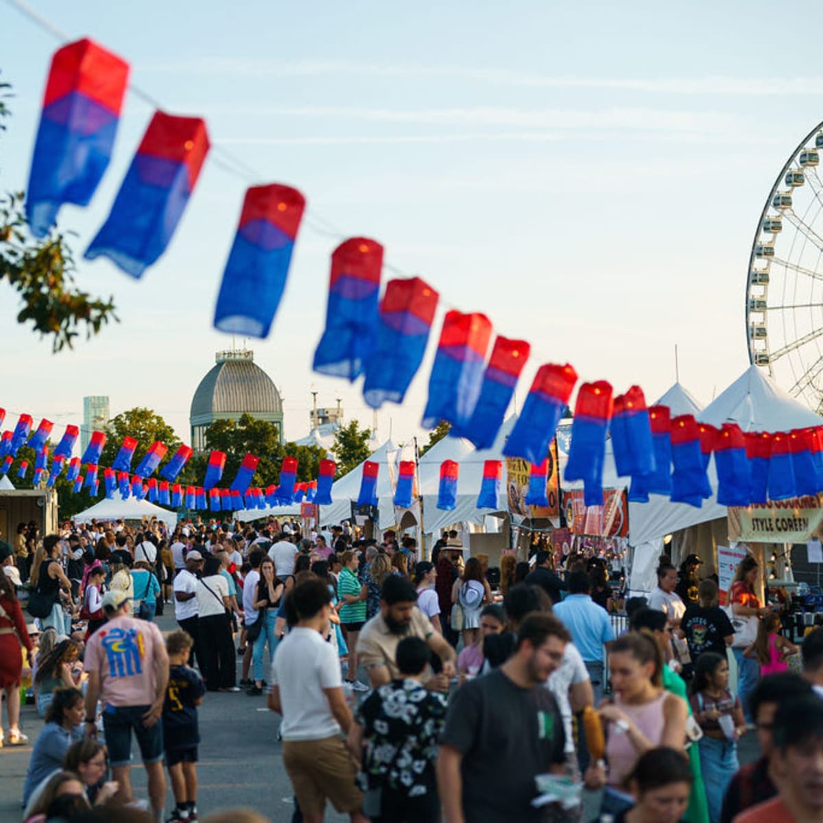 Festival en soirée.