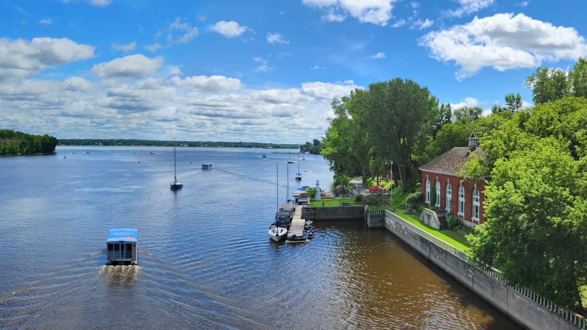 River in front of the Boréalis museum
