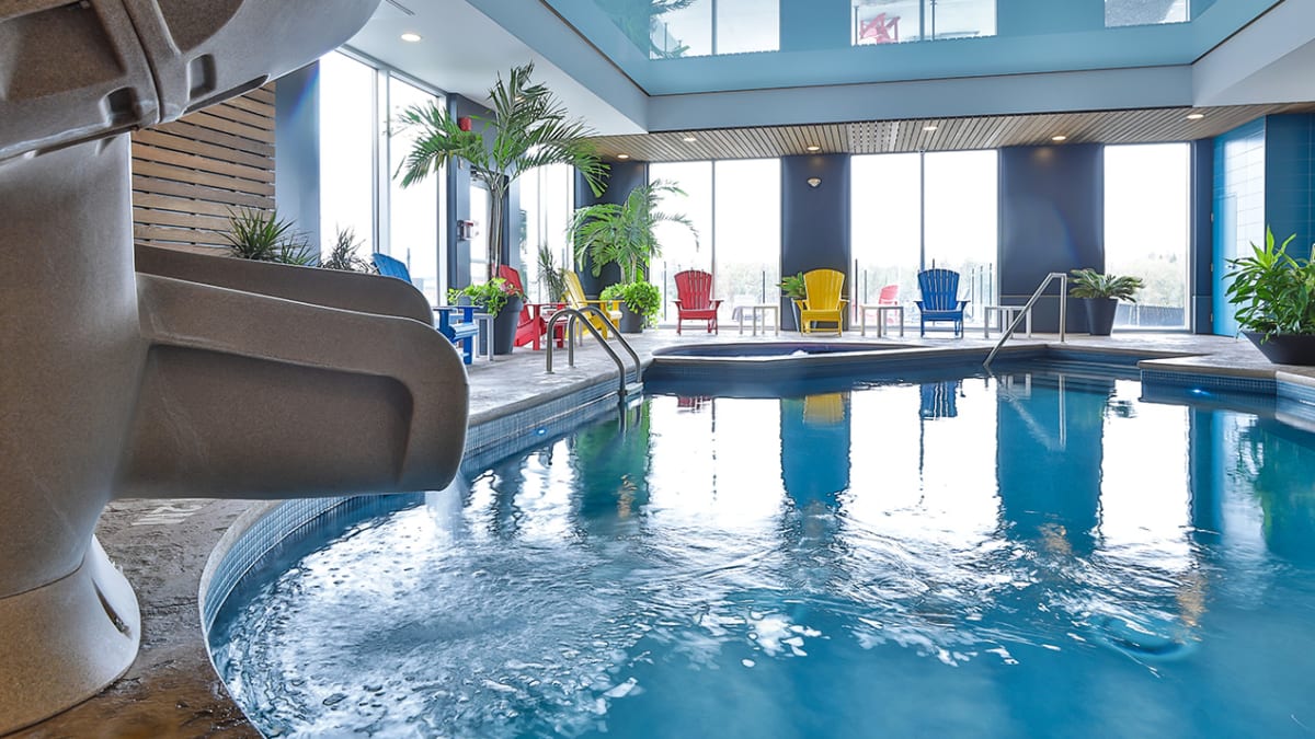 Pool at Comfort Inn & Suites Saint-Jérôme!
