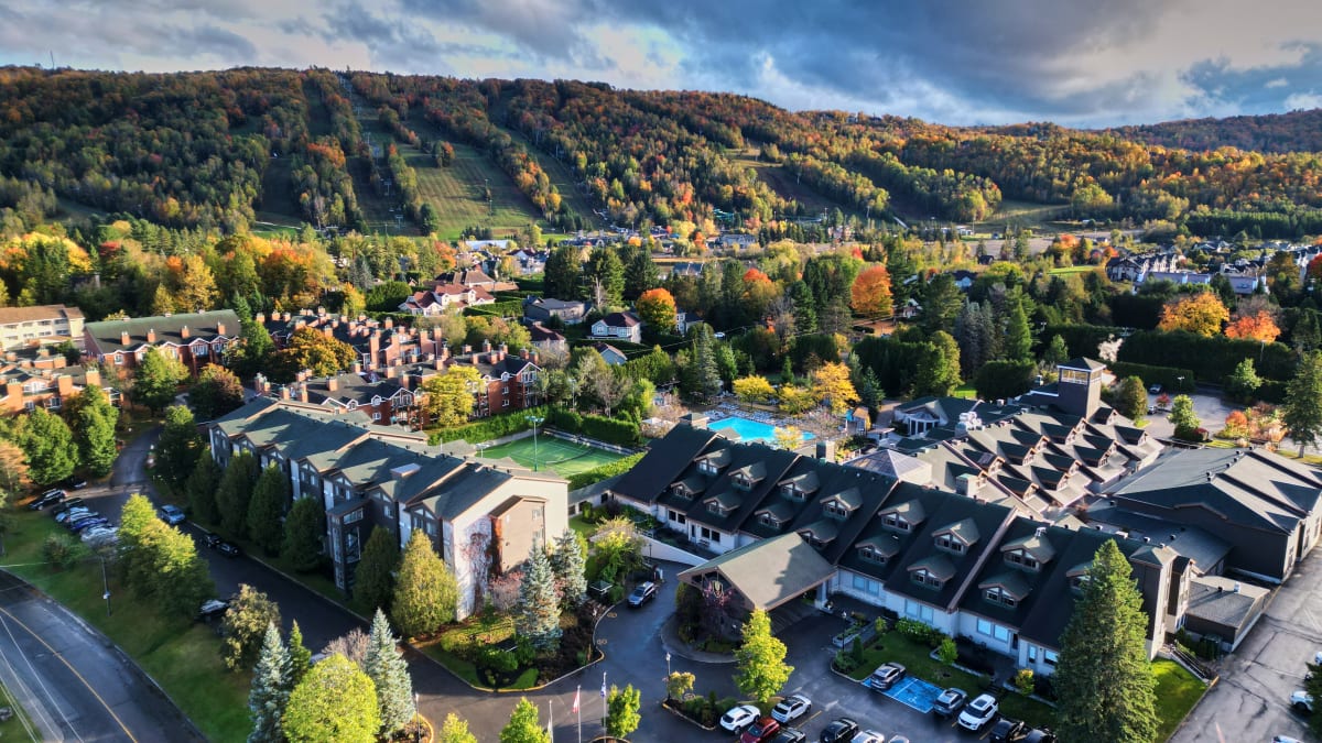The Saint-Sauveur Valley in the fall.