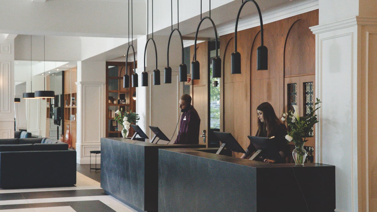 The welcome desk at Hôtel Château Laurier.