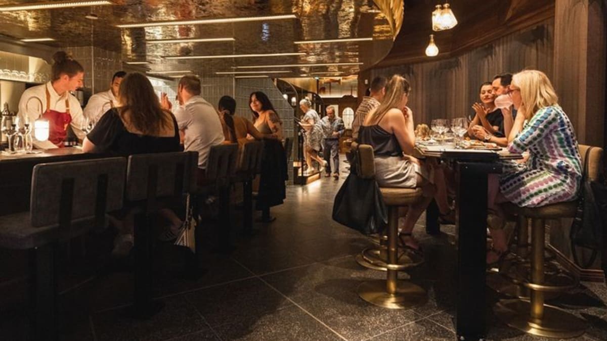 Intérieur du bar à vin Le Bedeau