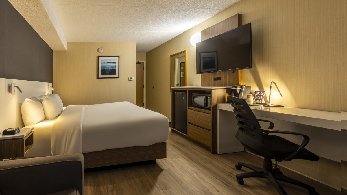 Room at the Comfort Inn Rouyn-Noranda.
