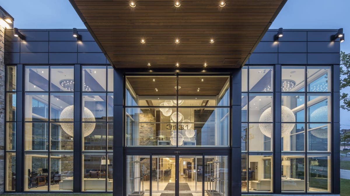The front of OTL Gouverneur Sherbrooke in the early evening