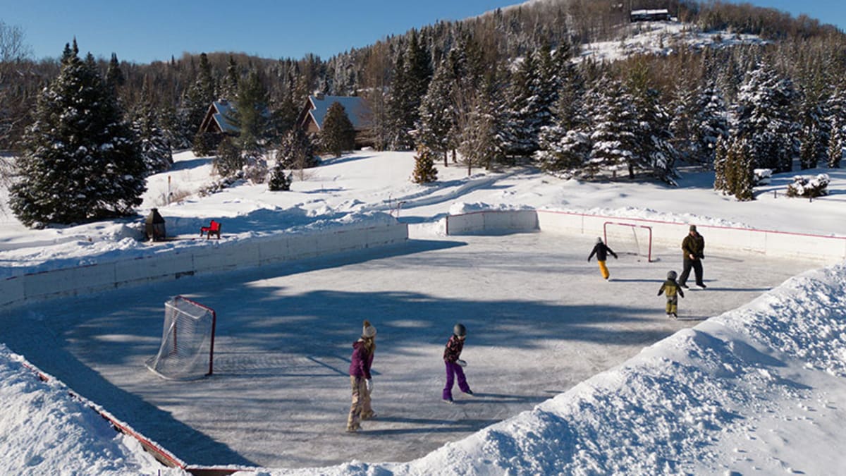 Hockey on outdoor ice rink