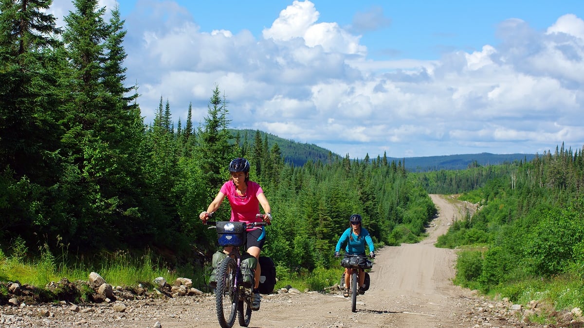 Vélo dans la Jacques-Cartier.