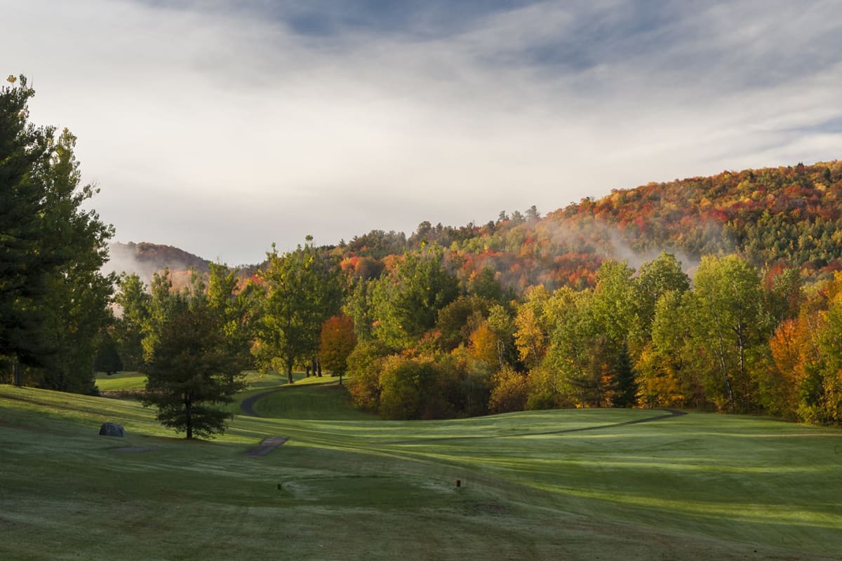 Club de Golf Lac Carling en automne.