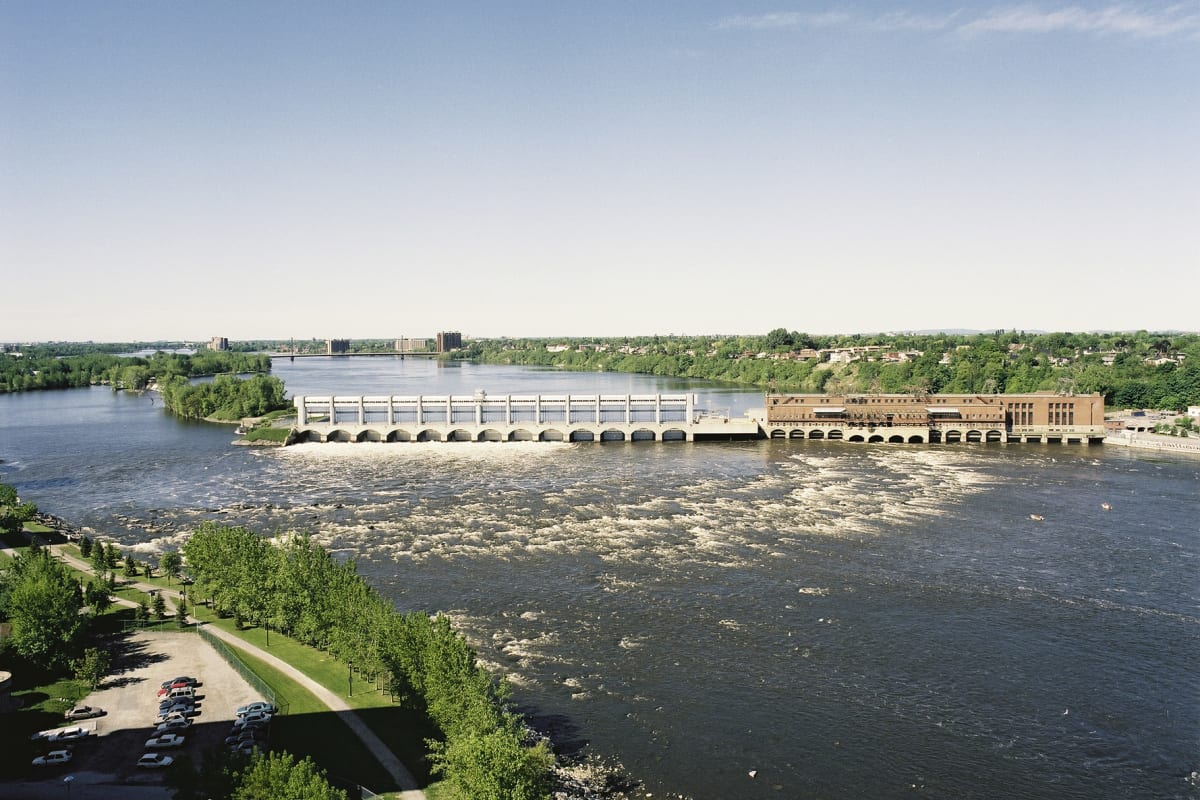 Hydroelectric plant.