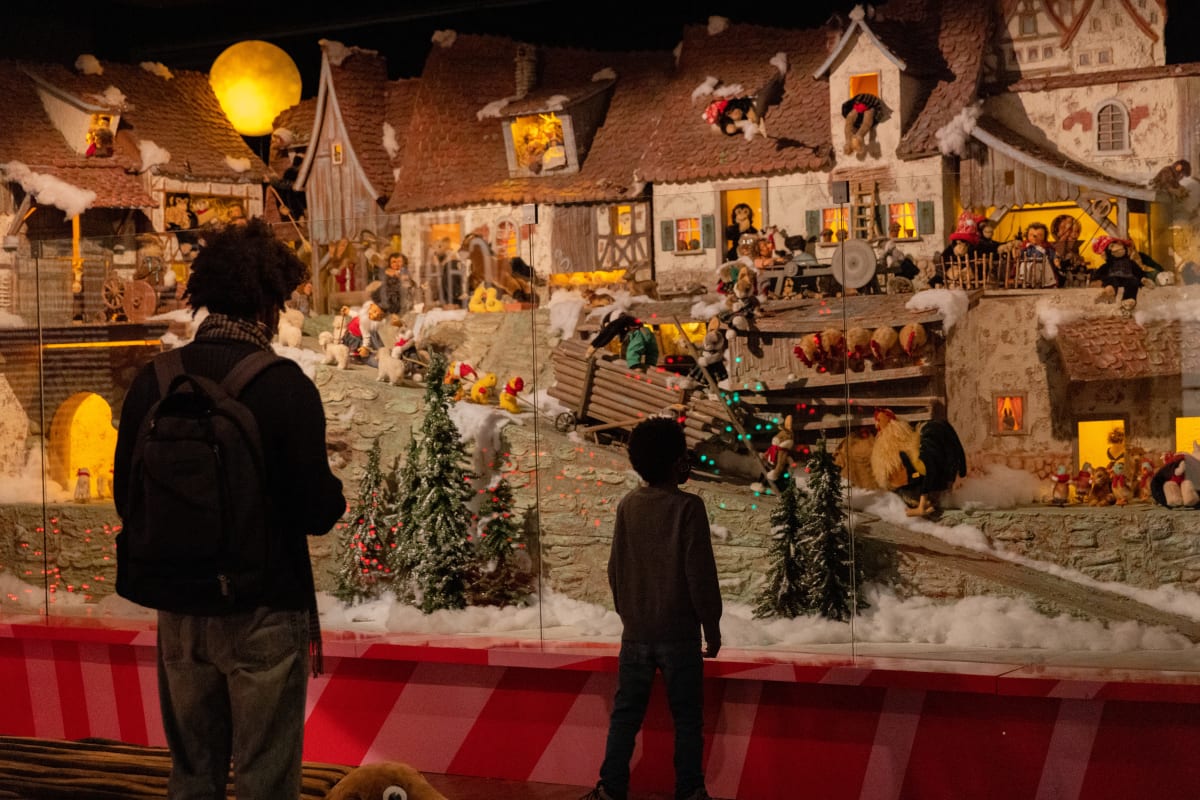 Ogilvy display window at the McCord Stewart Museum.