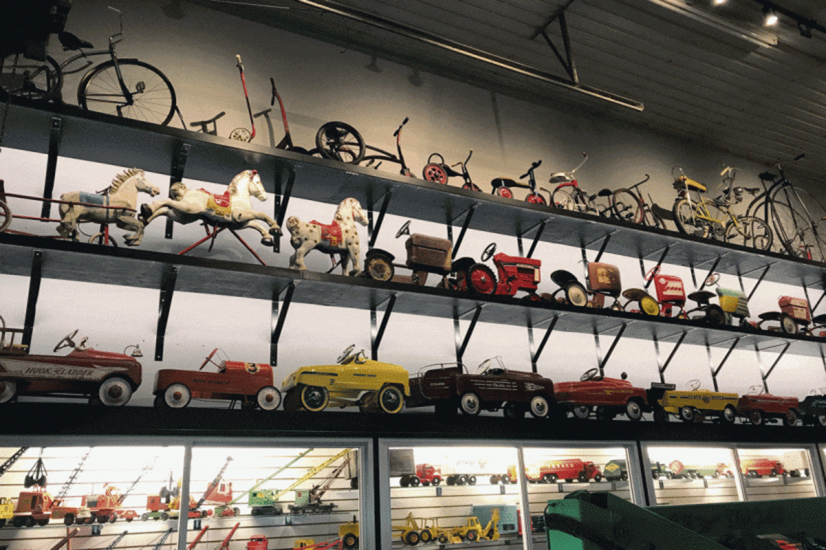 Collection de jouets anciens au Musée Rodrigue.